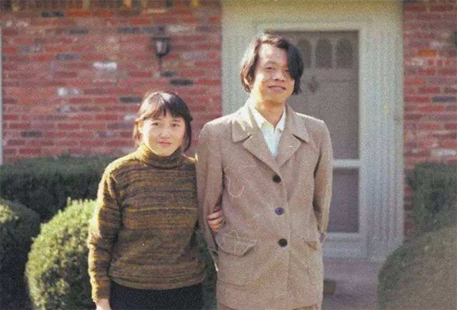 1997年王小波死前惨叫，邻居充耳不闻，入门后墙上有深深抓痕