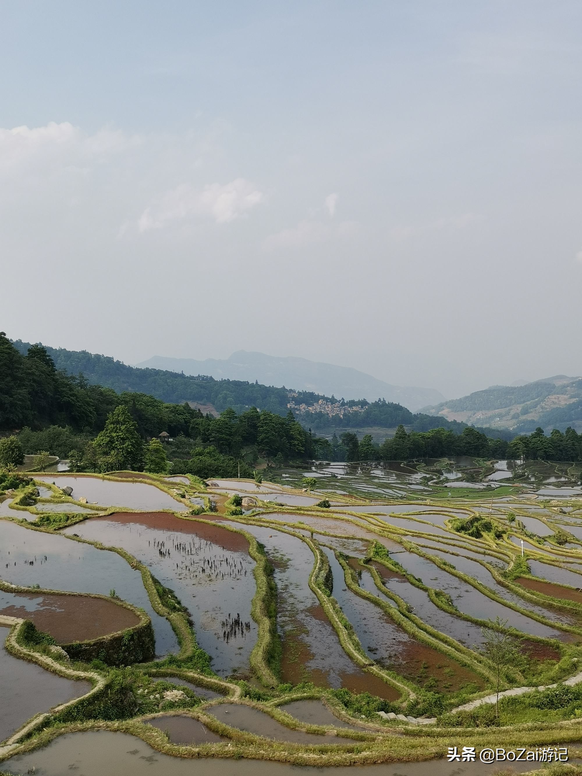 昆明旅游必去的13大景点(到云南红河旅游必去的15大景点，你去过几个？最爱哪个景点？)