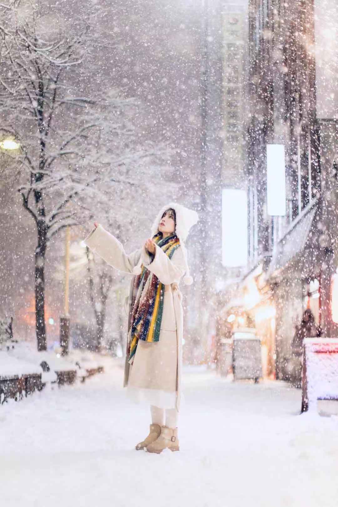 雪景人像好看不好拍,学好7个姿势和技巧,既上镜又自然有意境