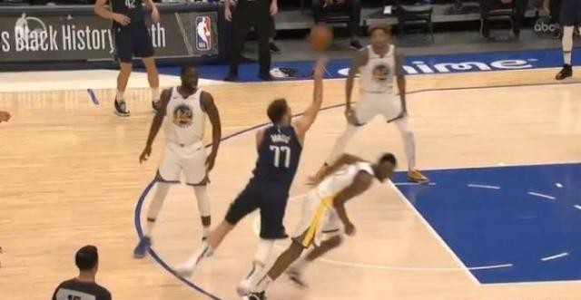 為什么nba投籃都往前（NBA將對造犯規動作進行改革，哈登和東契奇被點名，肖華終于清醒）