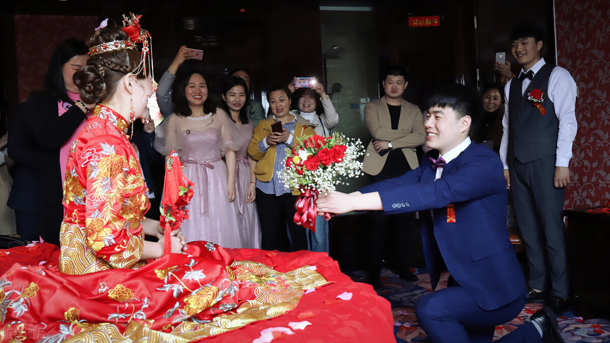 订婚礼节全过程（传统订婚流程）