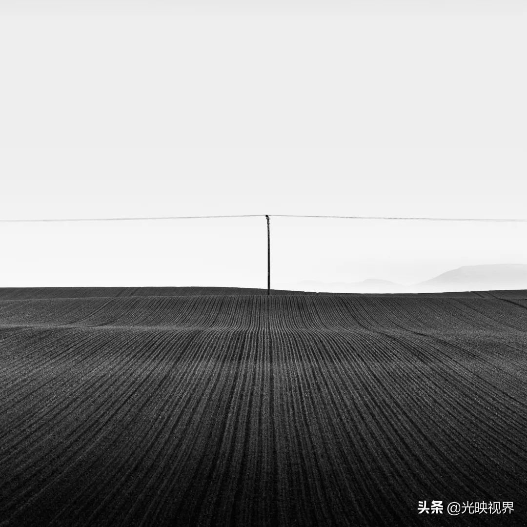 静谧的孤独-黑白极简主义摄影奖作品