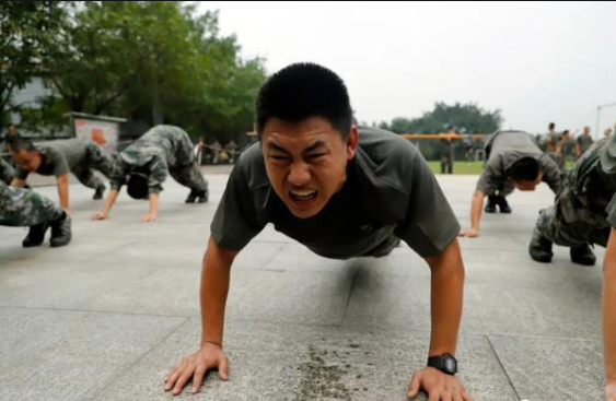想要参军的学生注意！部队直招士官来了，直接授衔的可不多见