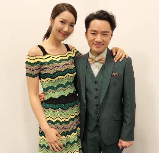 其实倪景阳与谢晖也是其中之一,两人差了17cm,比王祖蓝与李亚男还夸张