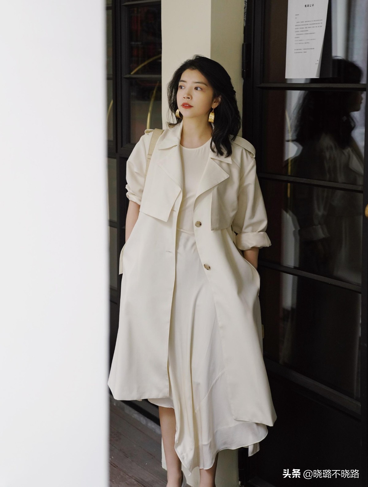 三木带火了"米色风衣",高级优雅真美