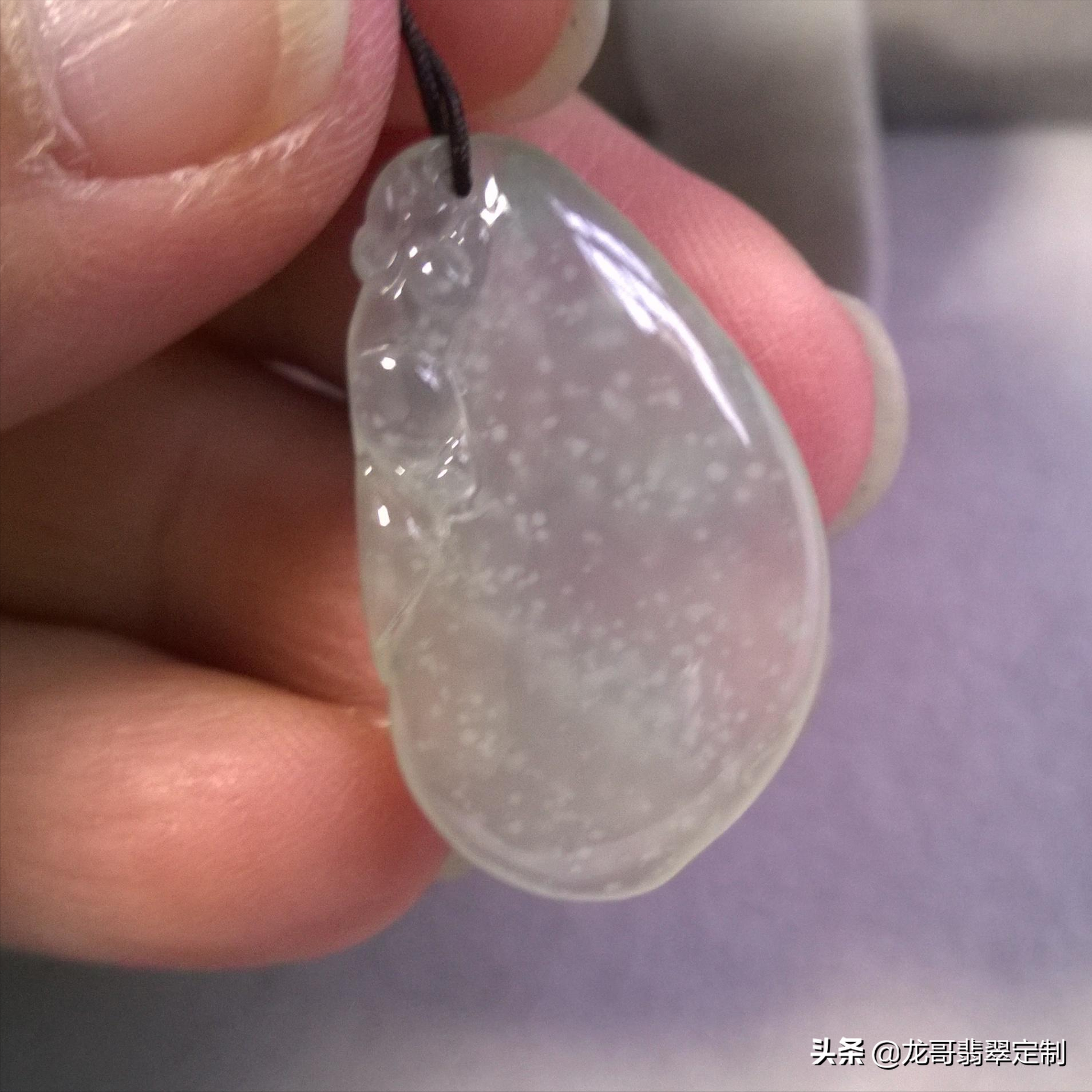 玻璃种翡翠原石(玻璃种翡翠也有“棉”吗？那么翡翠的“棉”到底为何物？)