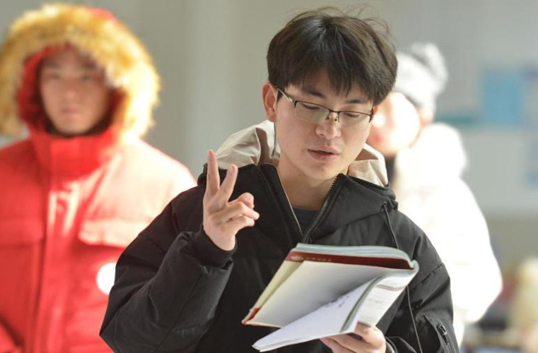 多所高校被曝歧视双非学生，被加入“考研黑名单”，考研生要注意