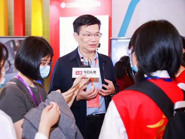 出版印刷职业教育精彩万分！VR体验、木版水印，跟随我们一起来看