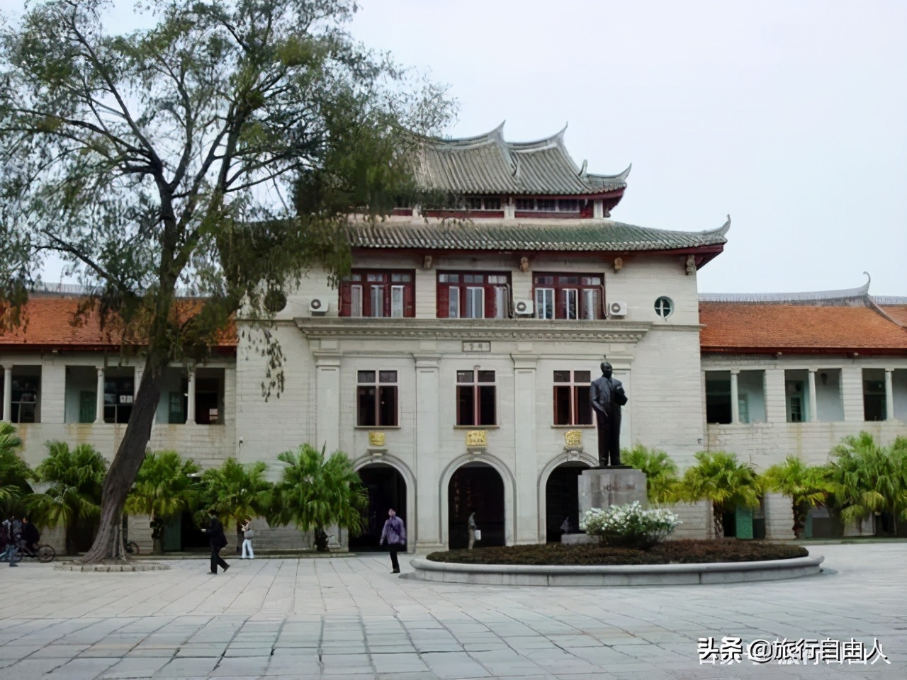 考研初试成绩即将公布，春暖花开之时一起打卡厦门大学