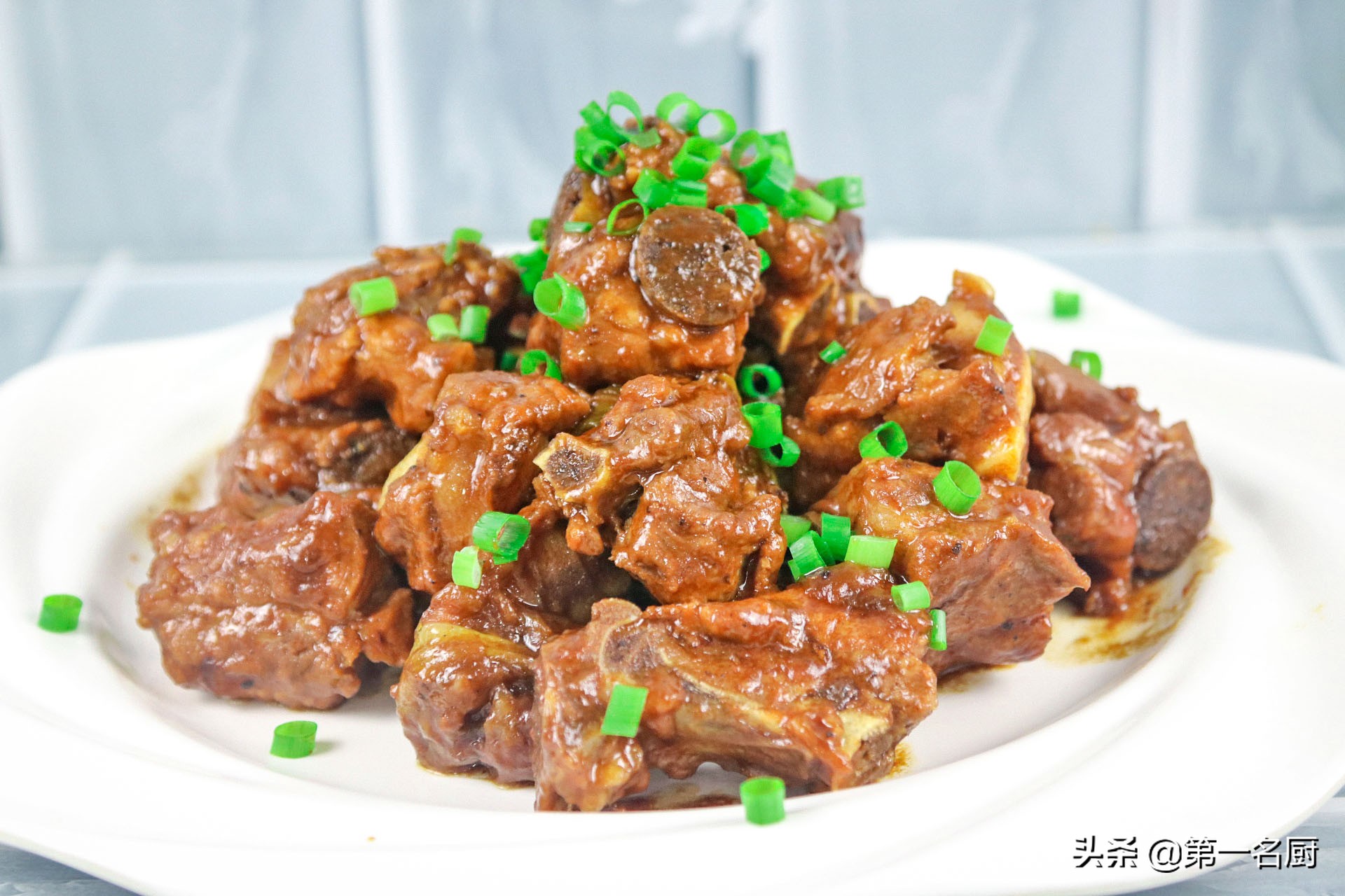 正宗焖排骨的做法介绍 正宗焖排骨方法