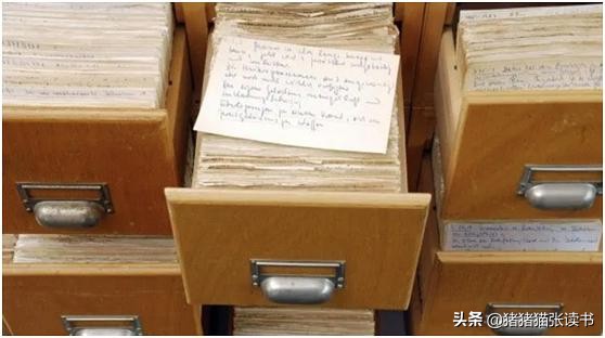 《卡片笔记写作法》：让知识体系自由生长