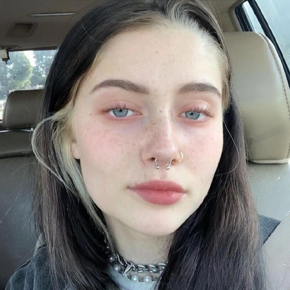 「关于头像」25张欧美女生头像无水印