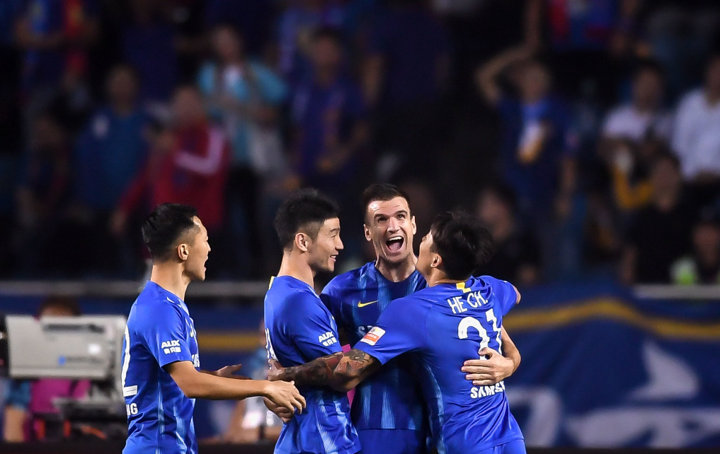 为什么中超后卫只会开大脚（差距！苏宁主帅质疑后卫为什么要开大脚，国脚的答案让他难以置信）-华海博客