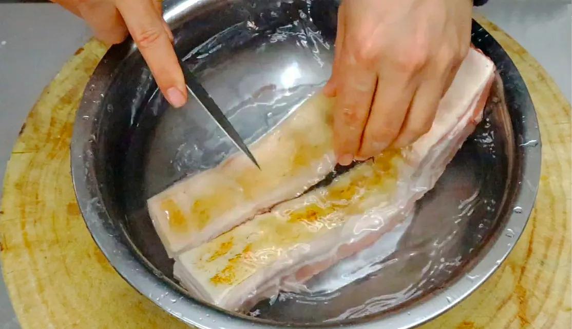 红烧肉的正确做法（红烧肉的操作步骤与用料分享）