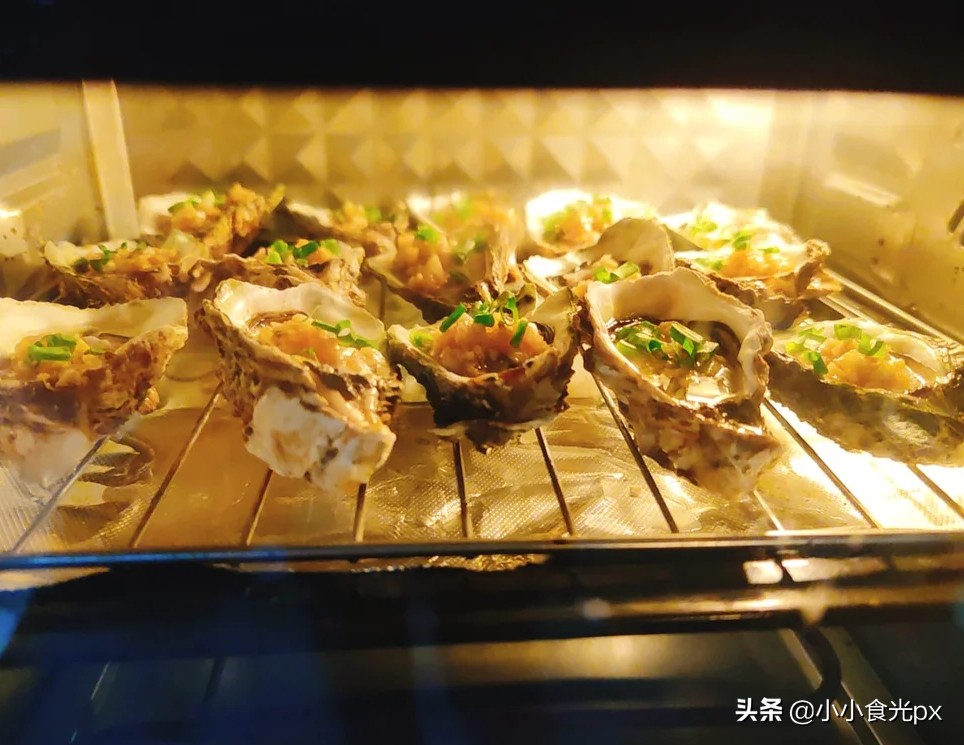 教你家庭烤生蚝的家常做法，完爆烧烤摊，干净卫生，还便宜