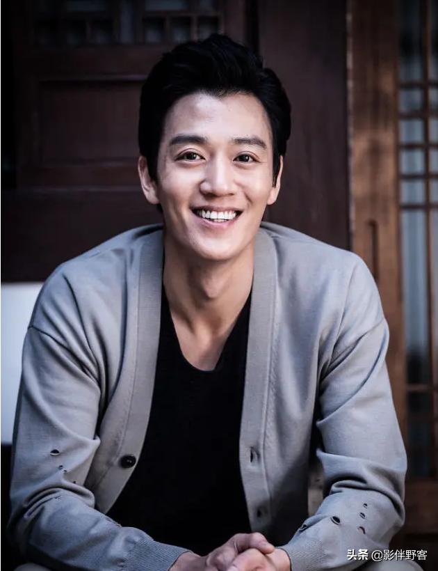 韩剧「学校」系列捧红的那些明星们，《学校2020》停拍，失望