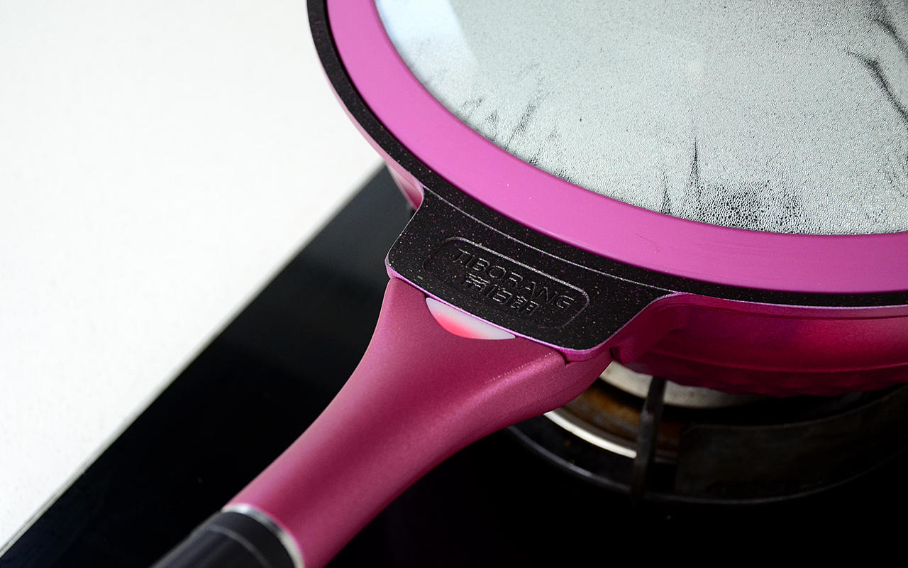 一锅8用的帝伯朗钛钻不粘锅，使用后什么感受？“爆赞！”