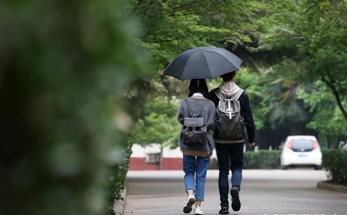 大学生“怀孕”现象屡次发生，学姐含泪说出真相，大一新生要注意