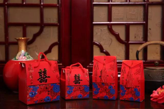 不熟的同事结婚要随礼吗（同事结婚没随礼过后再随合适吗）