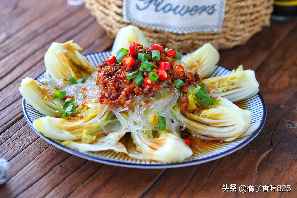 蚝油蒜蓉娃娃菜的做法（低脂少油烟十分钟就能上桌）