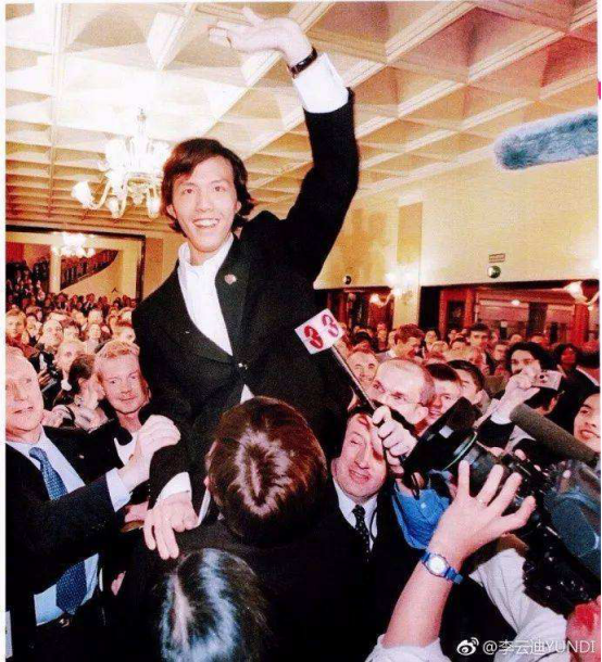 李云迪嫖娼被抓人生尽毁，郎朗娶妻生子事业兴旺，一文说明原因