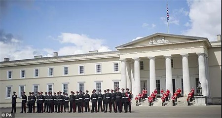 2,英國桑赫斯特皇家軍事學院西點軍校(west point)是美國第一所軍事