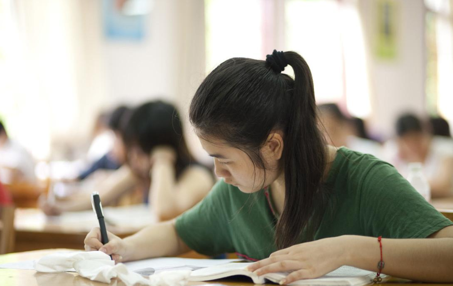 大学期间，比英语四六级“含金量”还高的证书，学生早考早受益