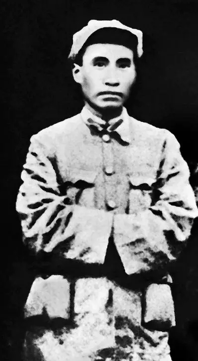 《水调歌头·重上井冈山》：世上无难事，只要肯登攀