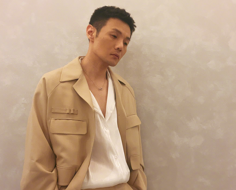 李荣浩为考生加油，六年文案充满仪式感，霸道总裁式发言让人安心