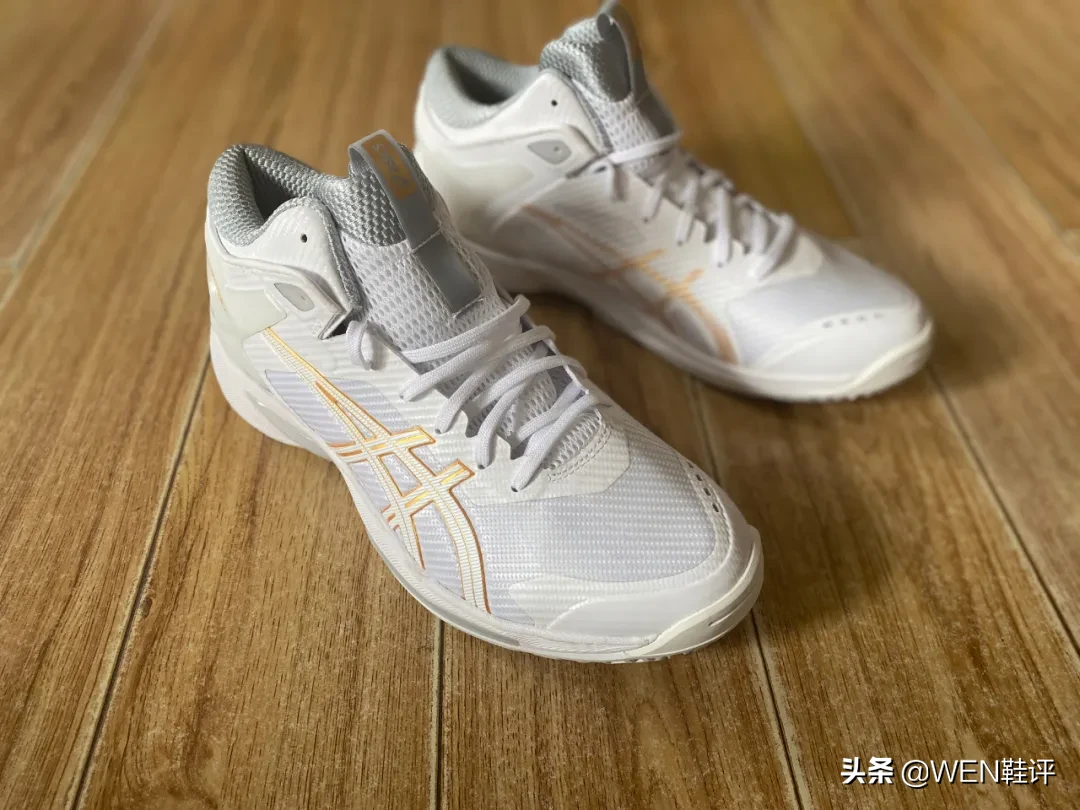 比肩全掌碳板的抗扭配置！2020年最不该被忽视的实战好鞋