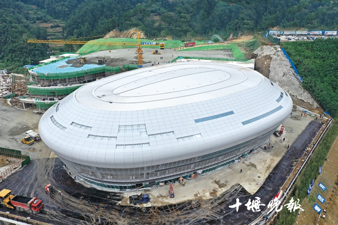 十堰少兒籃球館（「十堰」十堰最大的體育惠民工程 奧體中心綜合訓練館明日試運行）