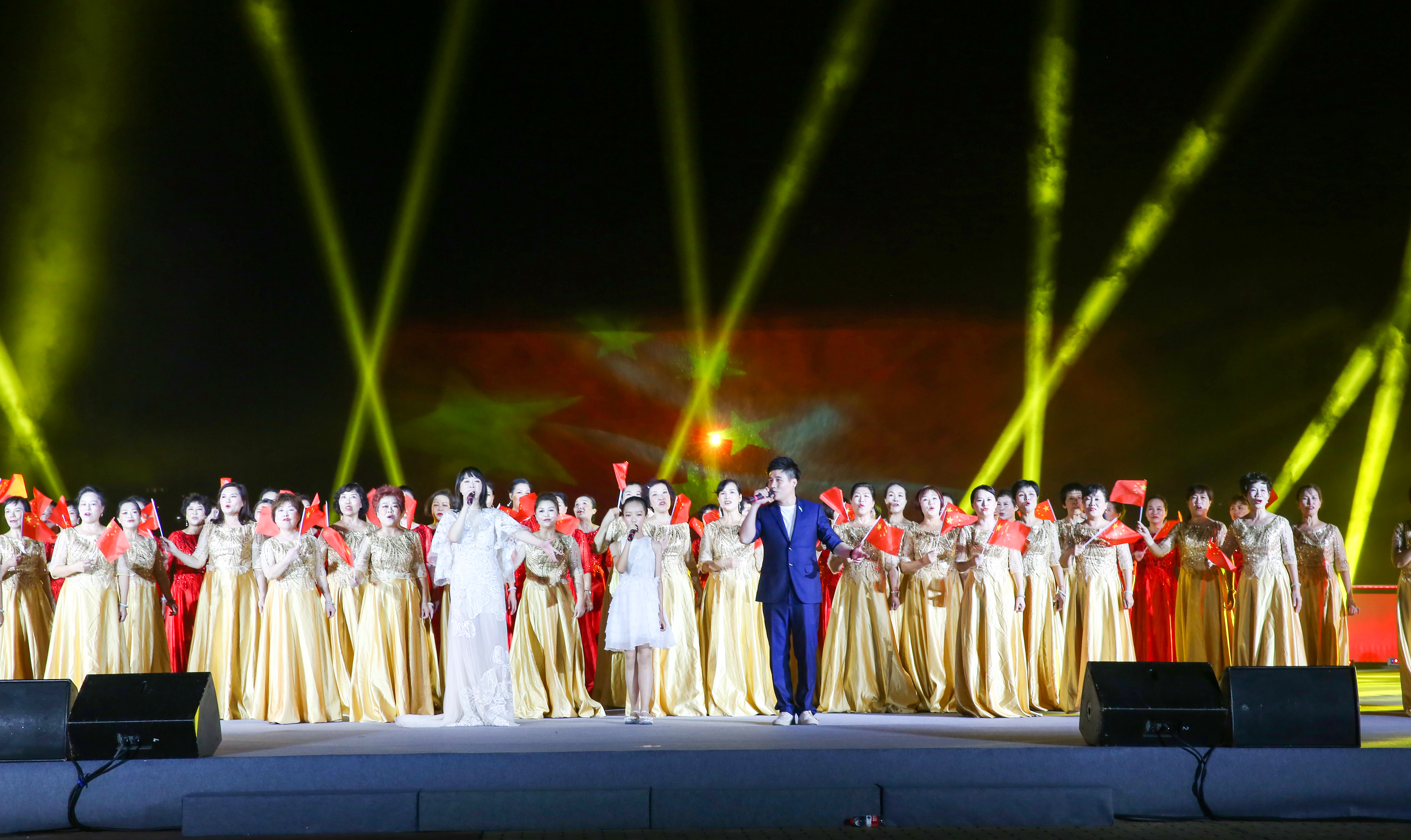 今晚东莞东城这里燃爆了！惊艳光影水舞秀 让群众大饱眼福