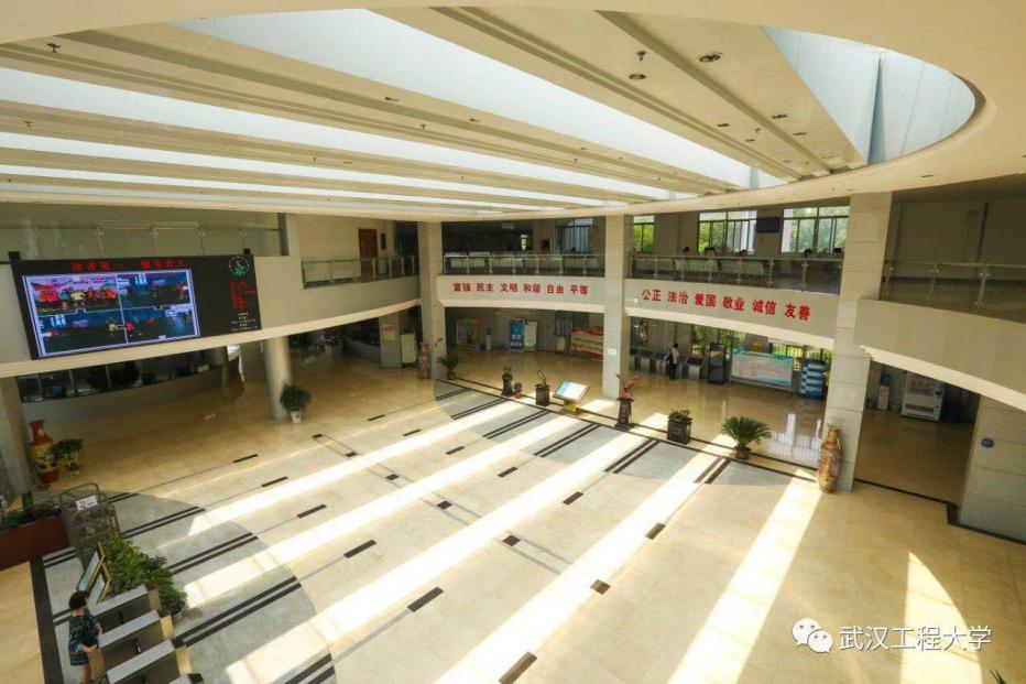 强强联合！湖北这所大学：与华为、百度、地方政府集中签约