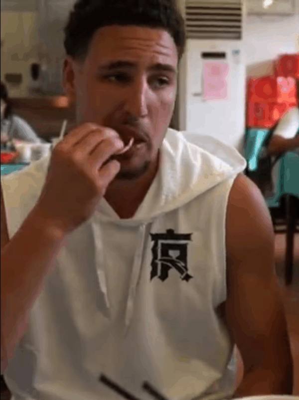 nba哪些球星来过海南（NBA球员中国行：汤神在中国太可爱，从3图看科比粉丝挤满大街）