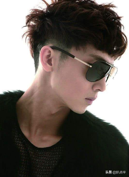 初代男团H.O.T解散之后：有人糊了又糊，有人早已退圈…