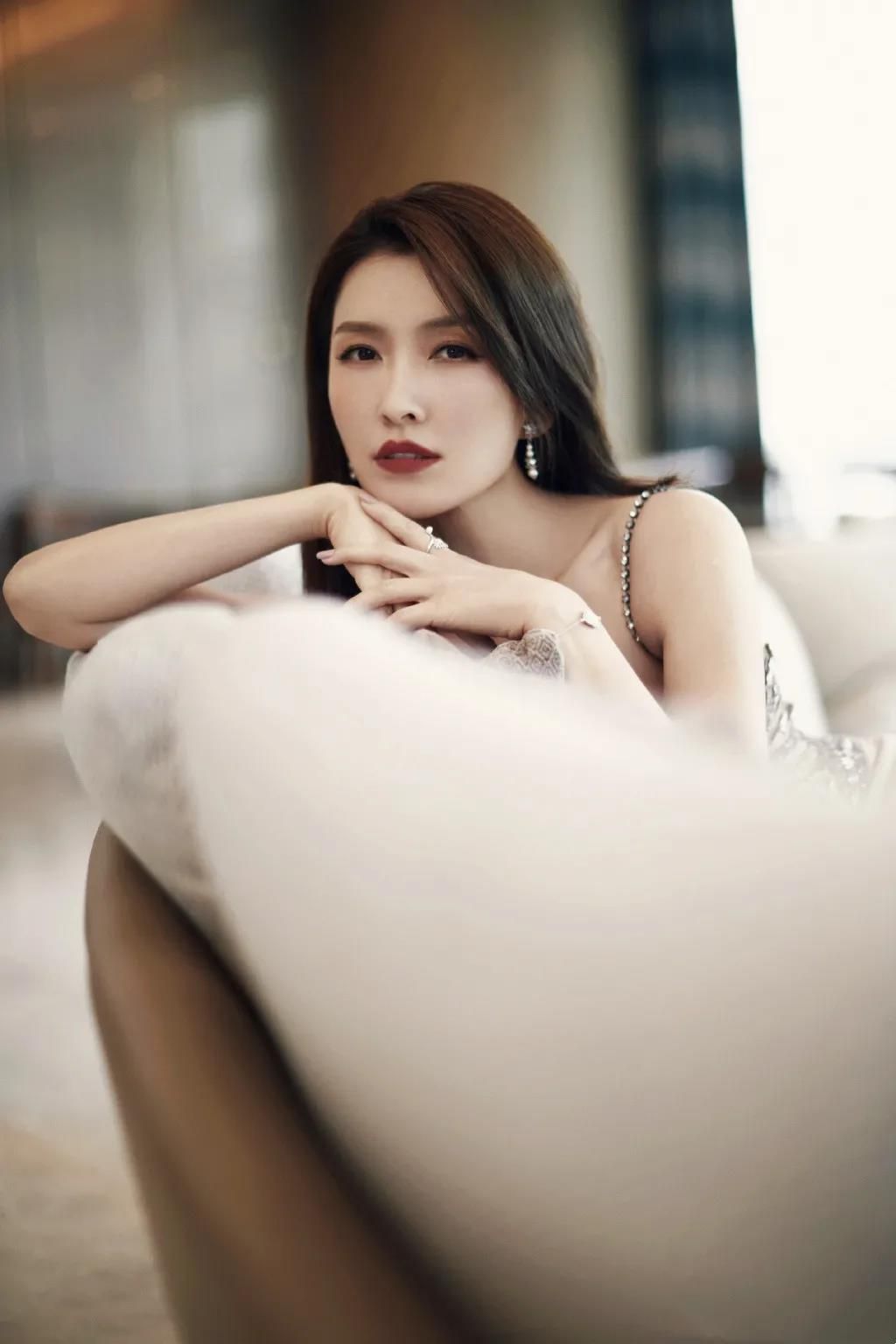 叶琪生逢灿烂的日子(徐洁儿,70后的气质女神,风韵犹存)