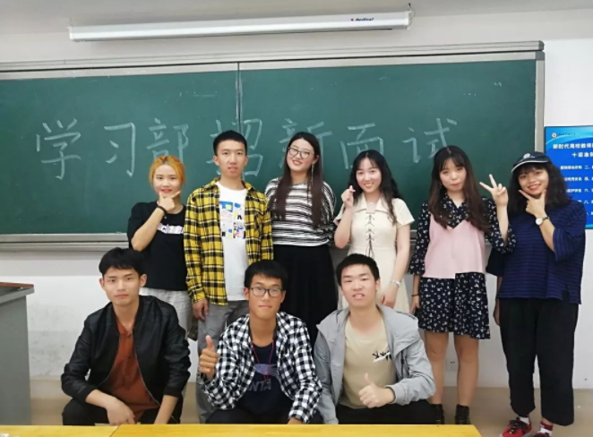 大学新生要不要加入学生会，好处多还是坏处多，学姐说出答案
