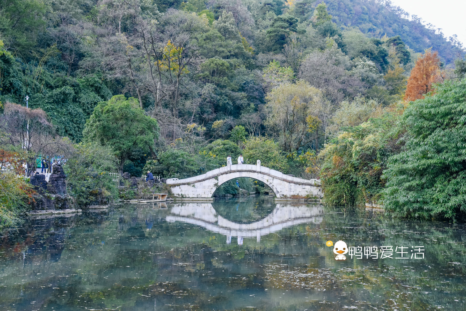 “黔南第一山”因佛寺而出名，有众多摩崖石刻，门票仅需2.5元