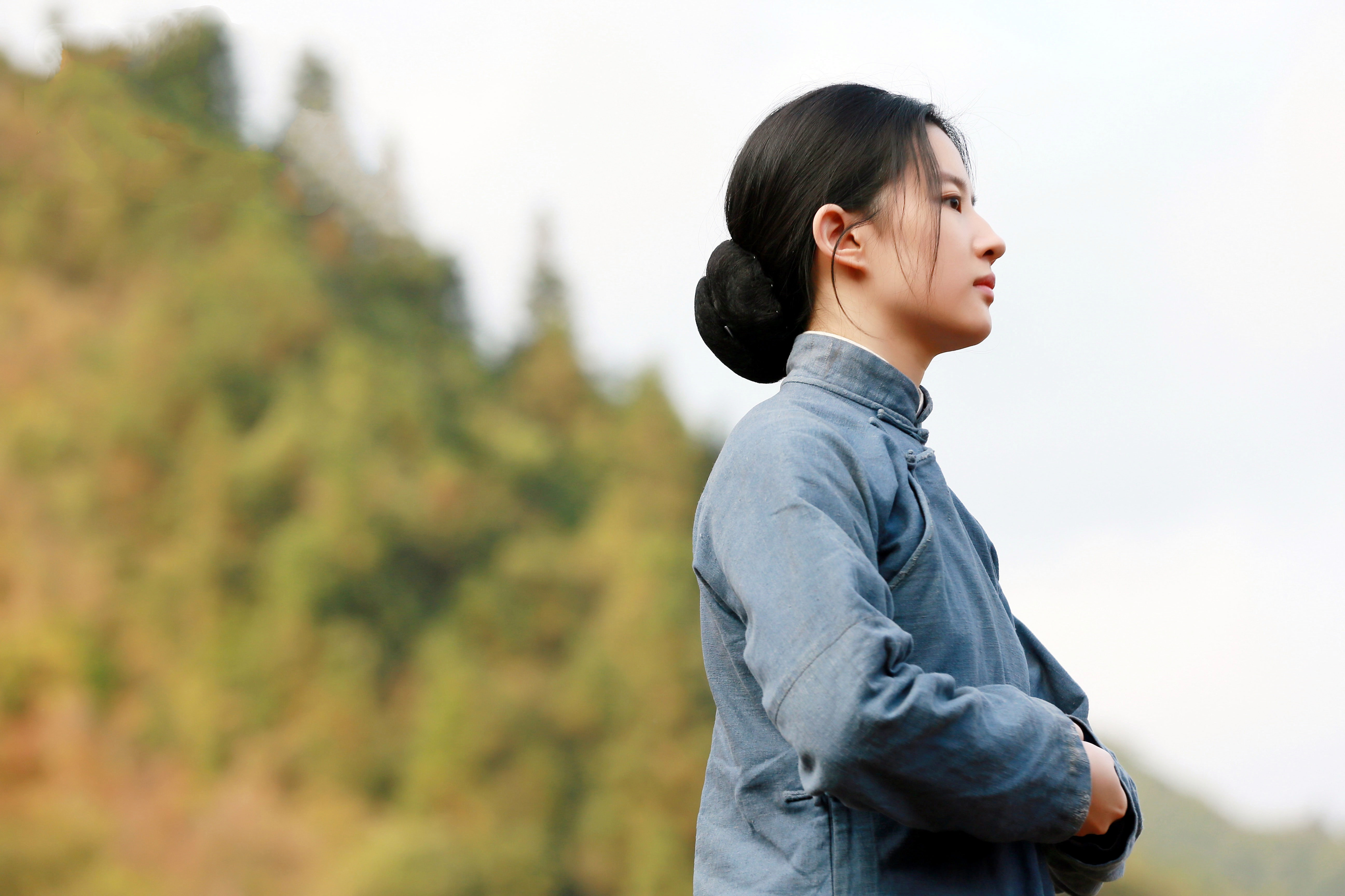 贾平凹《天狗》:借夫养夫的"三角恋",欲望终究"败"给了道德