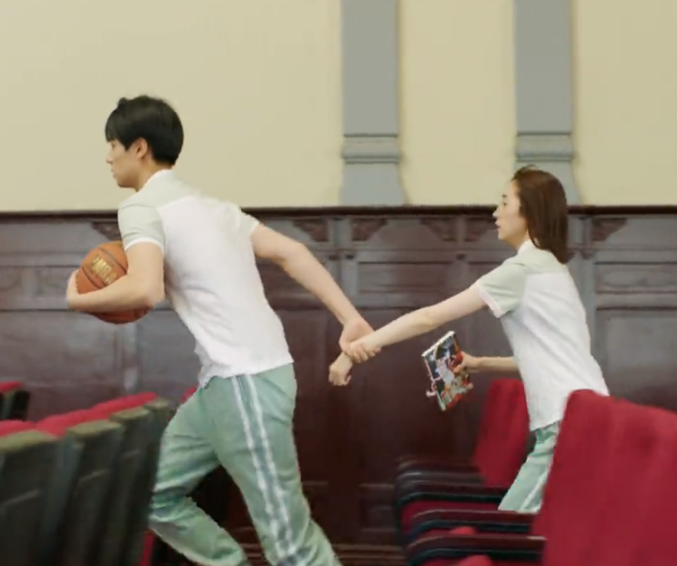 《暗恋》开播槽点多：女主染黄毛与人设不符，剧情遭魔改变玛丽苏