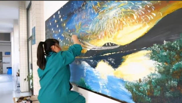 初中生画的“黑板报”火了，老师看后不忍心擦掉，网友：粉笔马良