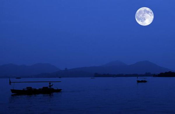 霜落荆门江树空(李白)