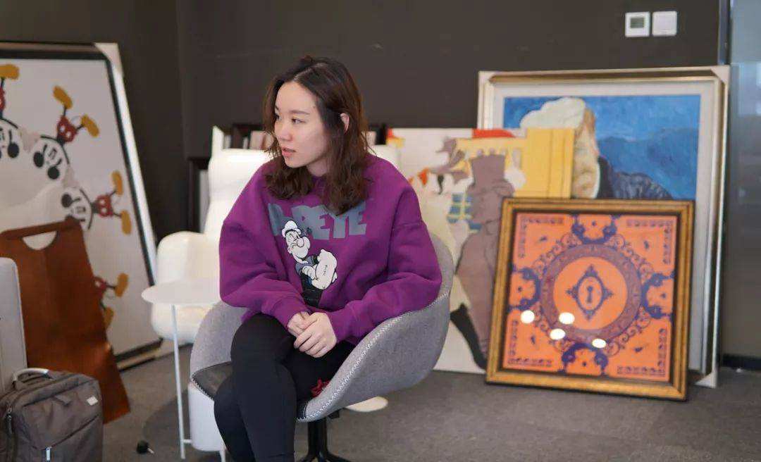 她是雪梨、林珊珊背后的真正推手，小妹的相却有大姐的范