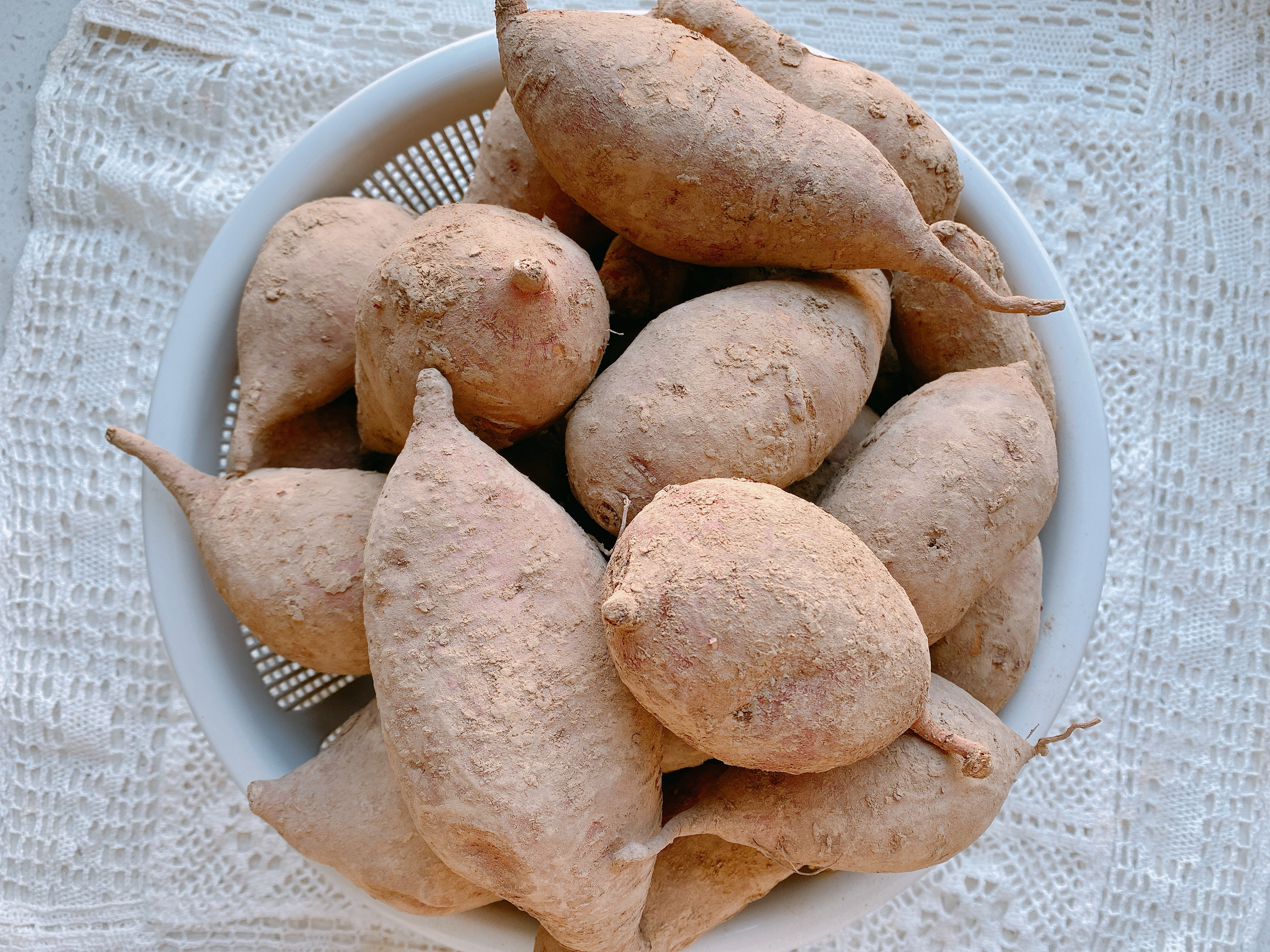 晒红薯干，用上这个老方法，牢记3个技巧，软糯不发硬，Q弹有嚼劲