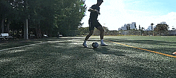 足球边路突破教学(如何提高传中：边锋的三个简单传中练习)