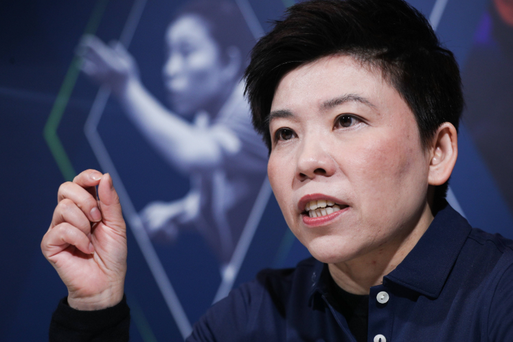 邓亚萍简历个人资料简介毕业学校(乒乓战神邓亚萍:清华学士,诺丁汉