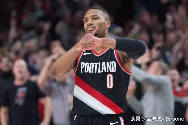 nba的庆祝动作有哪些(NBA球星7大霸气庆祝动作：库里摊手致敬乔丹，韦德装X谁比得上？)