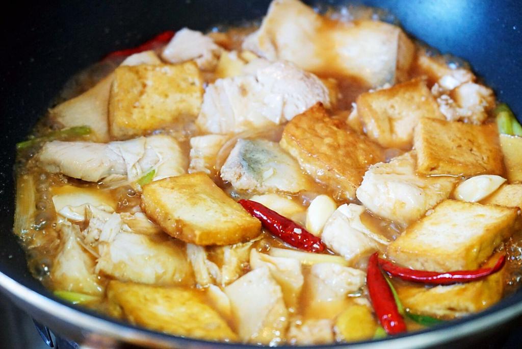 图片[5]-【鱼腩烧豆腐】做法步骤图 营养丰富又好吃解馋-起舞食谱网