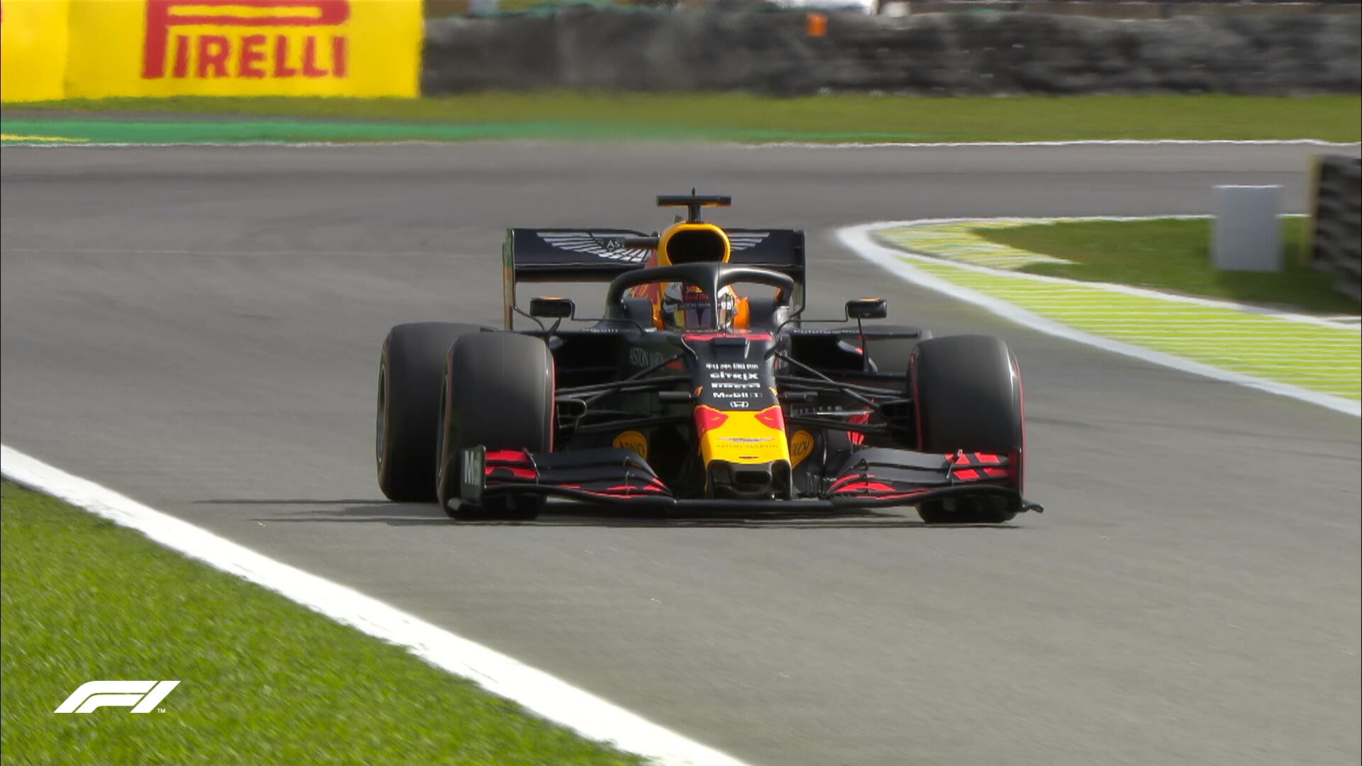 3秒,暂列第二,维特尔第三,然后是汉密尔顿,阿尔本和塔斯.