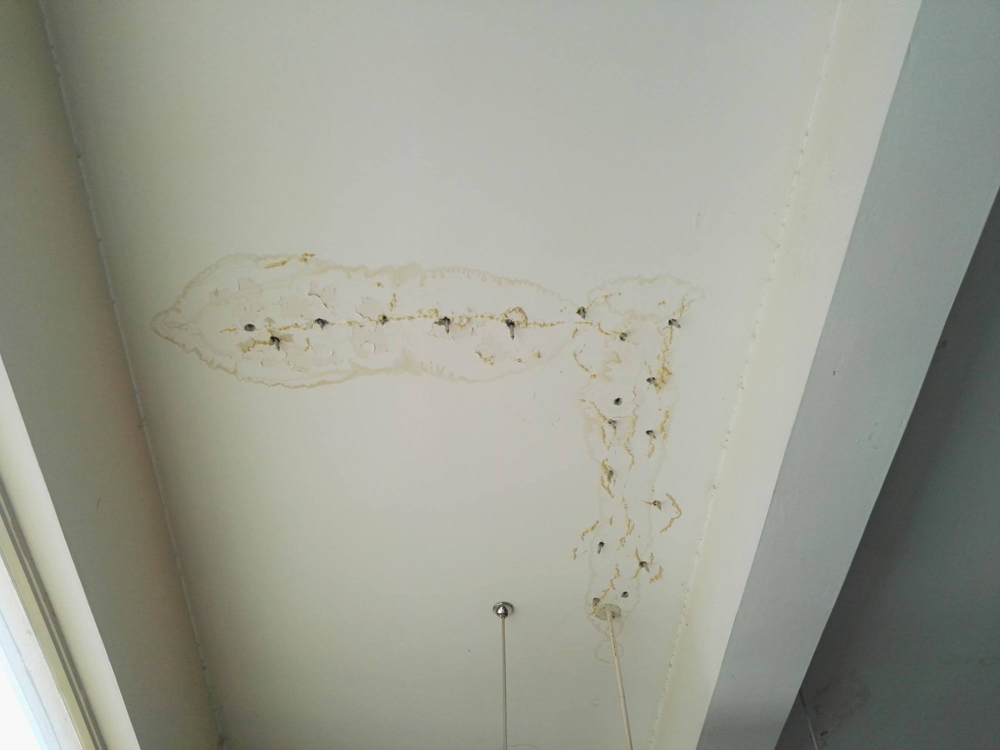 卫生间漏水,卫生间漏水不砸砖怎么处理及维修方法